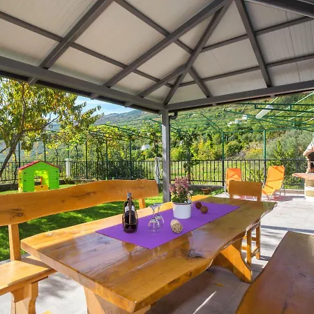 Andrea-1 By Interhome Appartement Martina