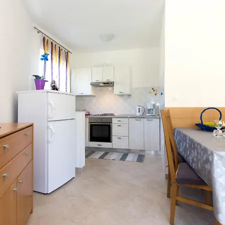 Apartment Andrea - Mod140 By Interhome