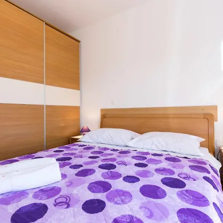 Apartment Andrea - Mod140 By Interhome *